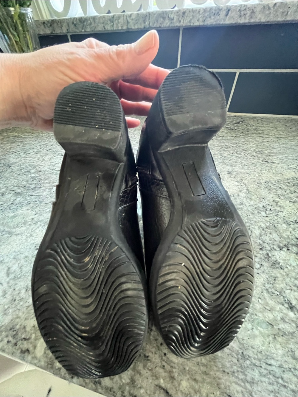Croft & Barrow Ankle Boots 
Size 6 1/2 M
Color Black - Picture 4 of 6